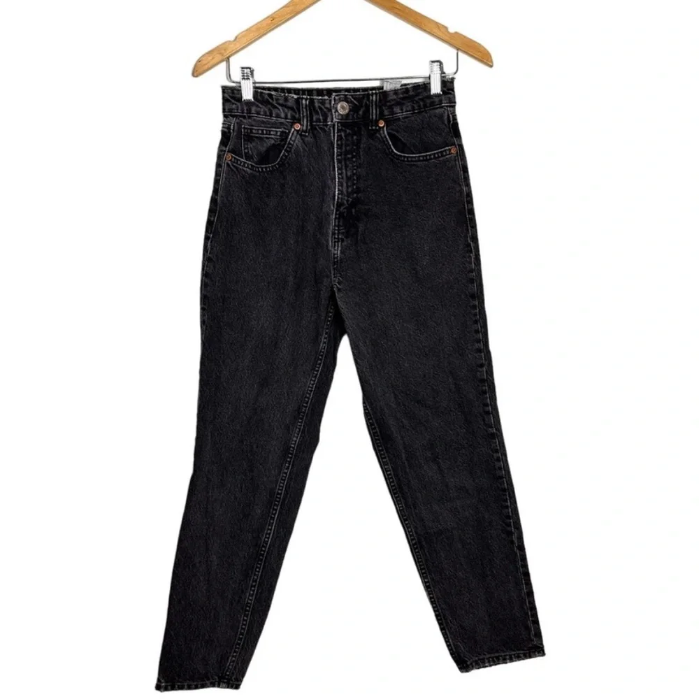 Zara Mom Fit High Rise / high waist Jeans in faded effect Black color - Picture 5 of 7